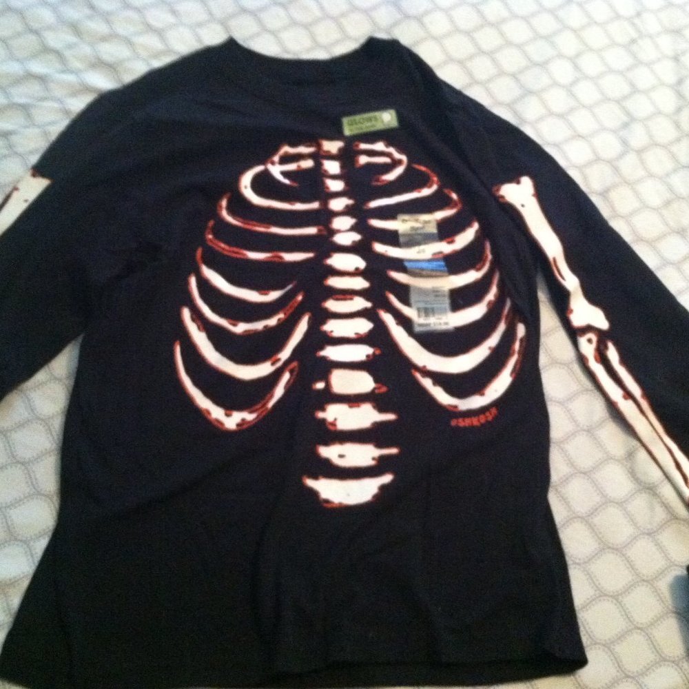 Halloween Skeleton Glow in the Dark Shirt Size 10